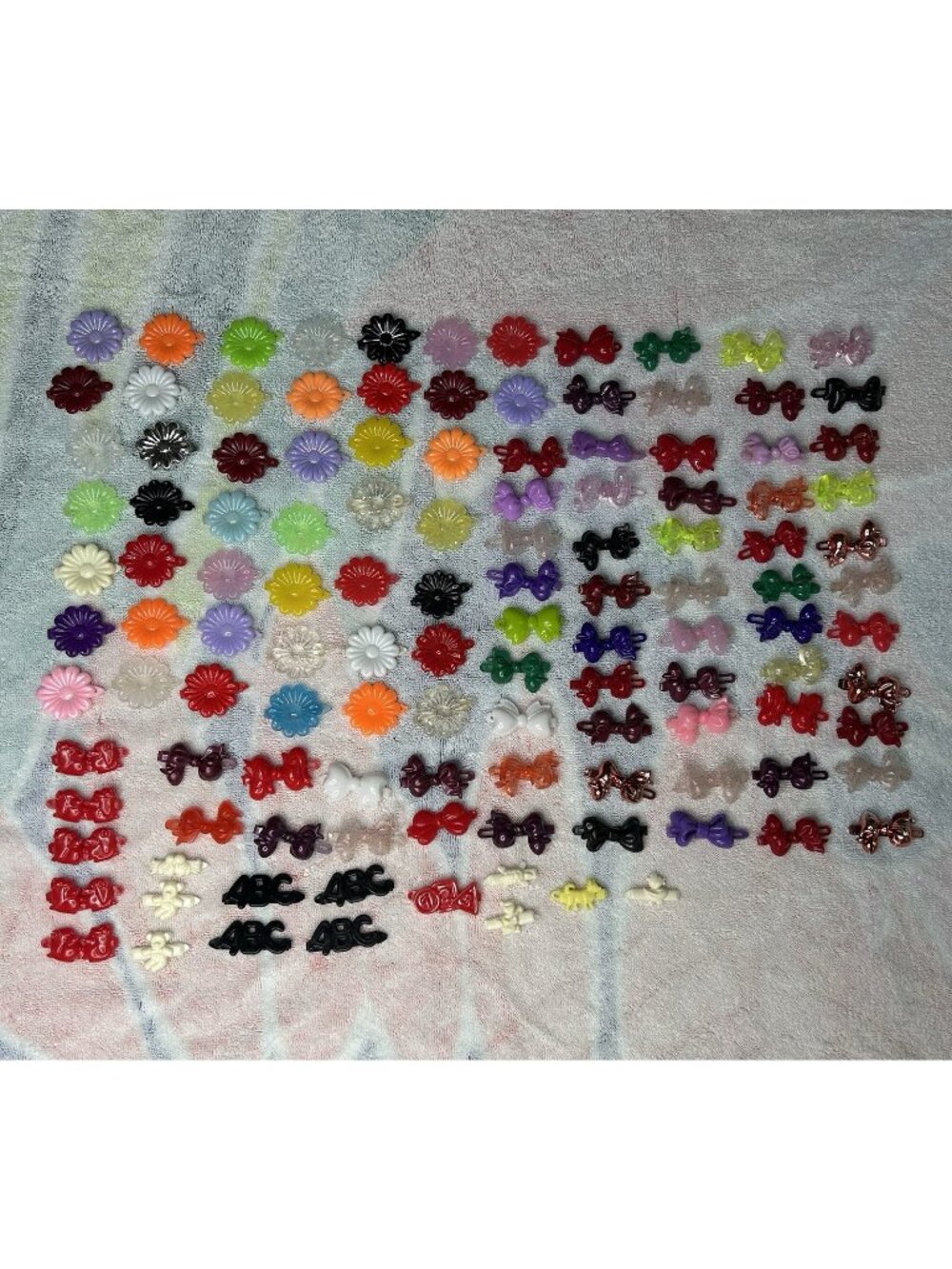 100+ Vintage Plastic Hair Barrettes Lot Flowers Bows Colorful Girls 80s 90s
